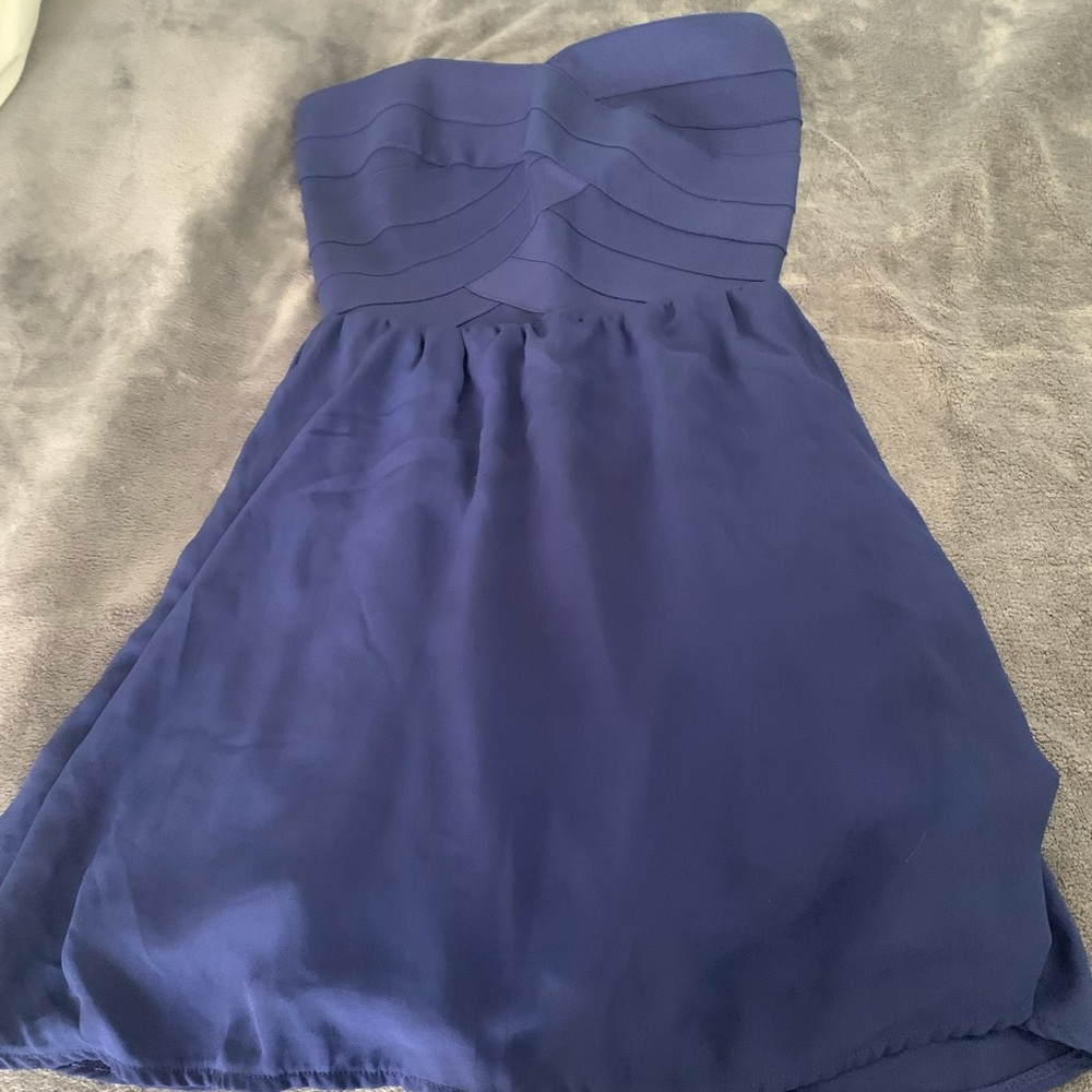 Medium DIVIDED strapless dress